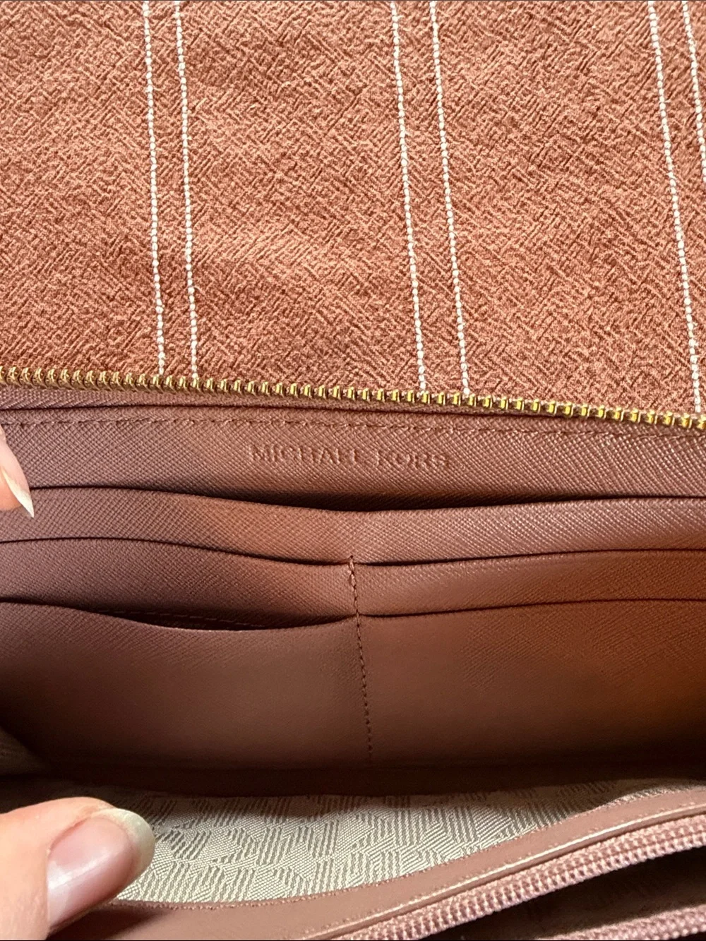 Michael Kors zip around